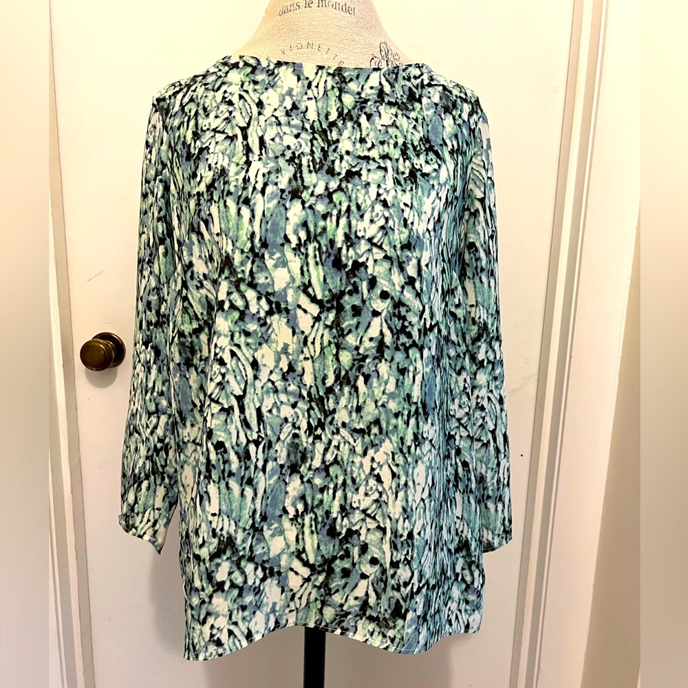 Rose & Olive silky (poly) top